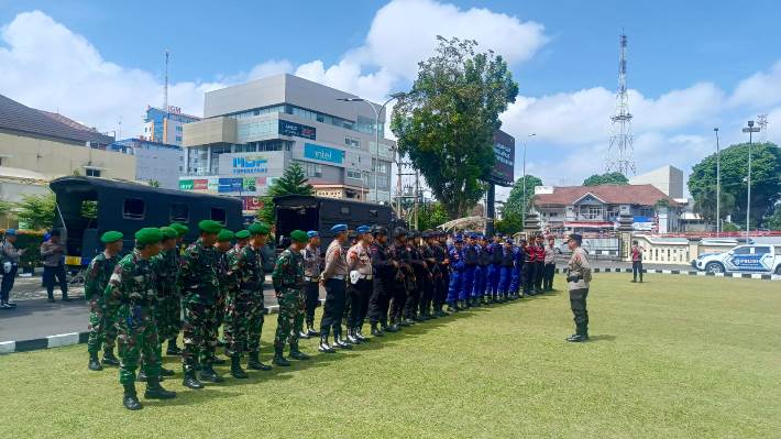 Polda Sumsel dan TNI Gelar Patroli Gabungan Skala Besar di Palembang